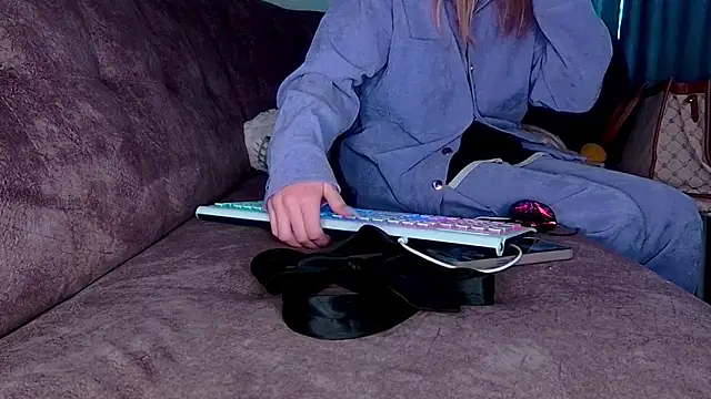 AgnesMillerS online show from 18, 12, 2024