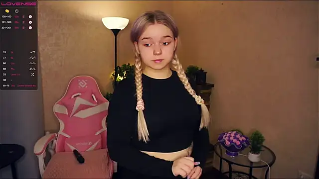 ZaraCreedon online show from 21, 2, 2025