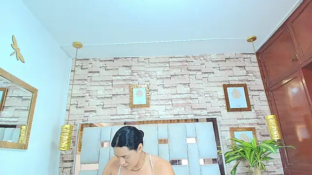 Alison Chan  online show from 20, 7, 2026