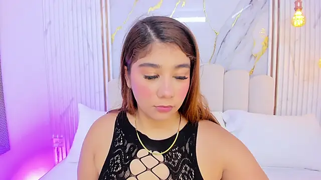 tifanyhills  online show from 30, 4, 2026