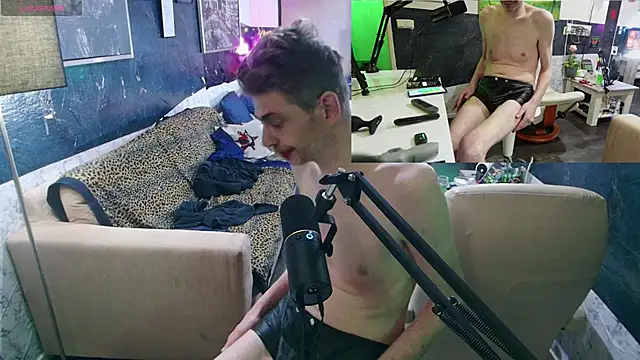 Doggyray44 online show from 7, 12, 2024