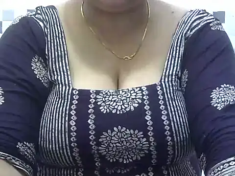 Snapshot of bhabhi_jaan11 chatting on 28, 10, 2025 bhabhi jaan11 online show from 28, 10, 2025