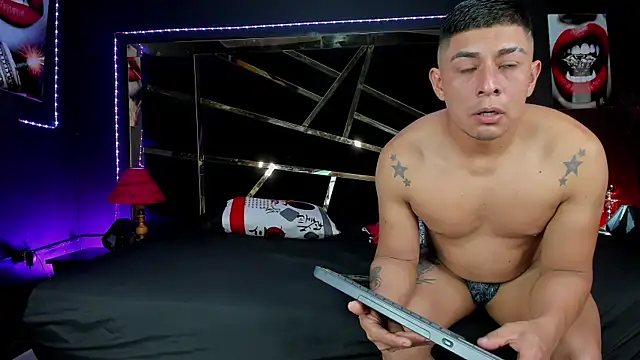 Snapshot of AndyandFran chatting on 20, 10, 2025 AndyandFran online show from 20, 10, 2025