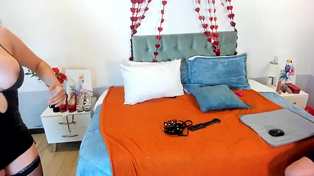 Snapshot of Sam_and_molly_ chatting on 15, 2, 2025 Sam and molly  online show from 15, 2, 2025