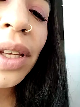 Aisha 09 online show from 6, 5, 2026