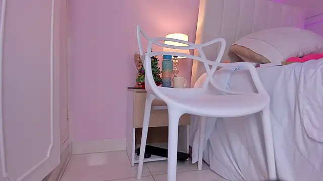 Snapshot of _bianca_18 chatting on 4, 12, 2024 bianca 18 online show from 4, 12, 2024