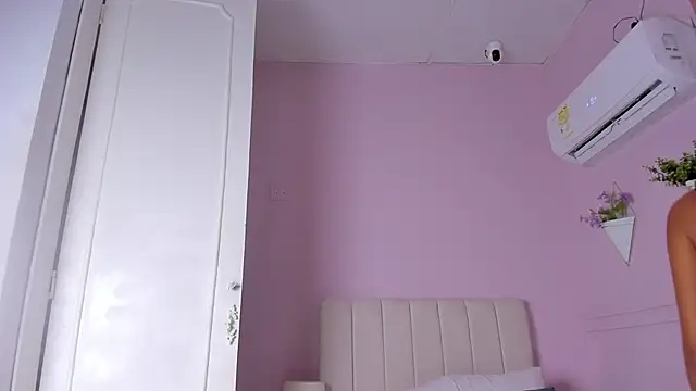 Snapshot of _bianca_18 chatting on 10, 1, 2025 bianca 18 online show from 10, 1, 2025