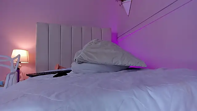 Snapshot of _bianca_18 chatting on 8, 2, 2025 bianca 18 online show from 8, 2, 2025