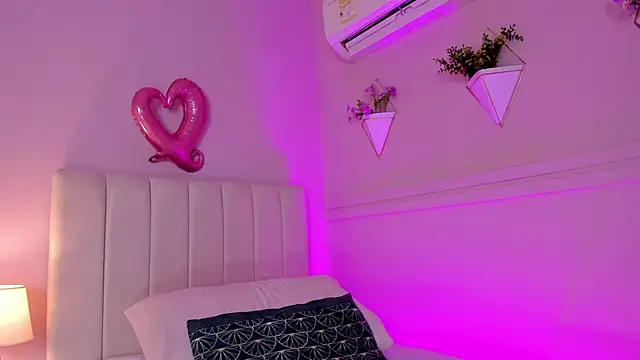 Snapshot of _bianca_18 chatting on 21, 2, 2025 bianca 18 online show from 21, 2, 2025