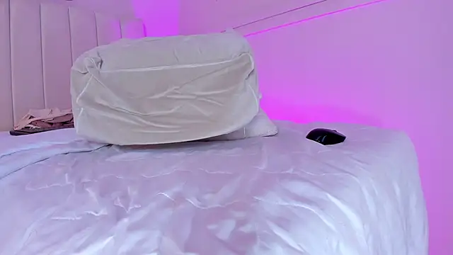 Snapshot of _bianca_18 chatting on 9, 3, 2025 bianca 18 online show from 9, 3, 2025