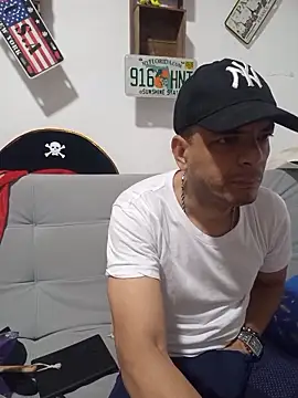 latinmartin73 online show from 6, 11, 2025