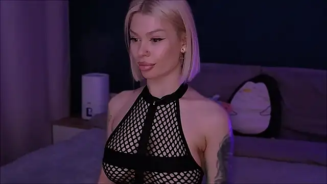 Sasha Mason online show from 6, 3, 2025