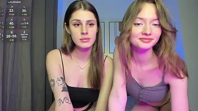 Snapshot of charmerss chatting on 22, 10, 2025 charmerss online show from 22, 10, 2025