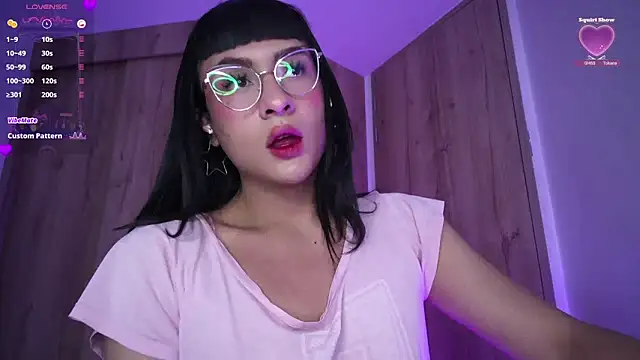 Kiitygirl online show from 5, 2, 2025