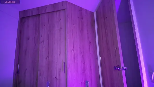 Kiitygirl online show from 21, 2, 2025