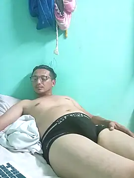 Andresguz35 online show from 4, 3, 2026