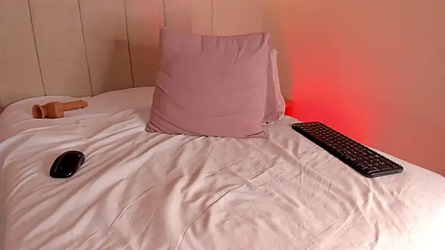 dani skinny  online show from 21, 3, 2025