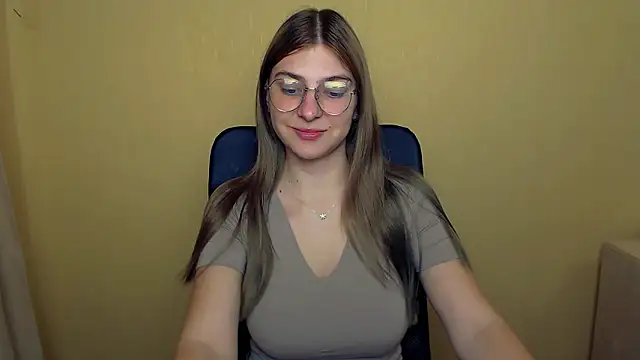 Luna Lush  online show from 17, 9, 2025