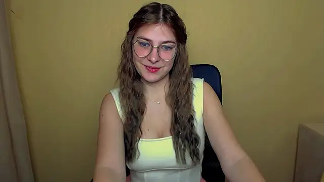 Luna Lush  online show from 17, 10, 2025