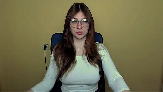 Luna Lush  online show from 2, 5, 2026