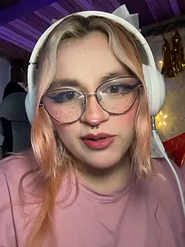 SophiaWeestt99 online show from 6, 5, 2026