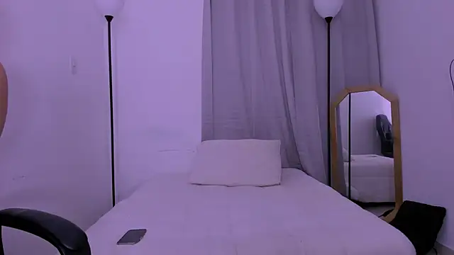 Miiafoxxx online show from 23, 12, 2024