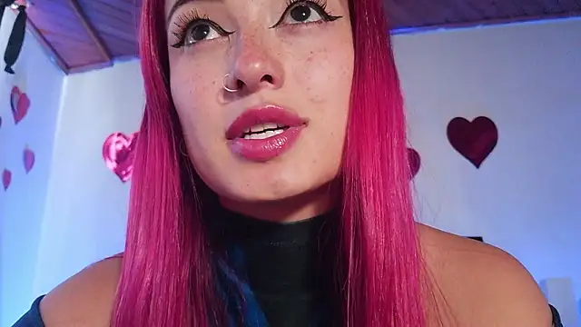 luccycollins  online show from 13, 2, 2026