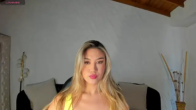 RebeccaHudson online show from 25, 6, 2026