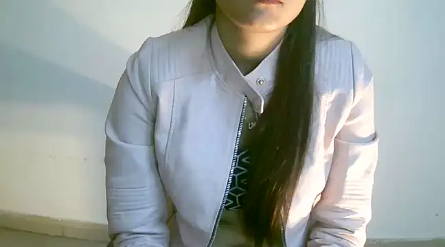 collage hoty online show from 3, 1, 2025