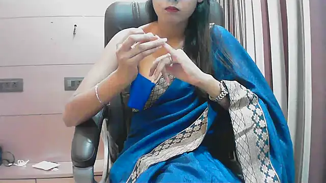 collage hoty online show from 12, 9, 2025