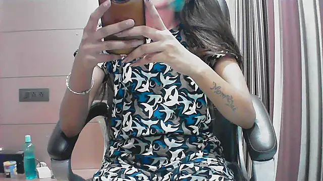 collage hoty online show from 16, 9, 2025