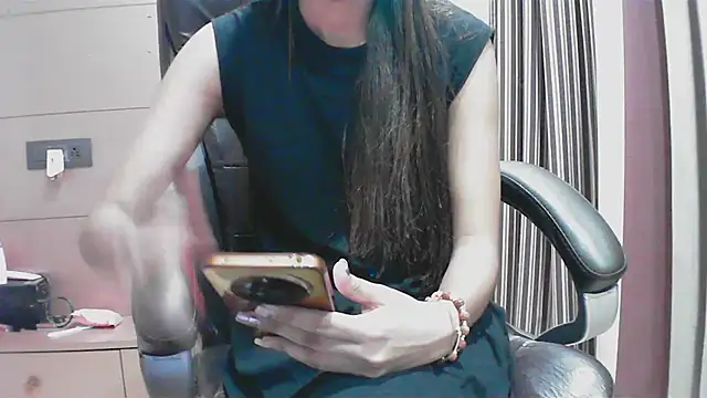 collage hoty online show from 25, 9, 2025