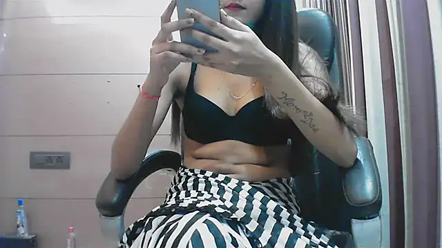 collage hoty online show from 16, 10, 2025