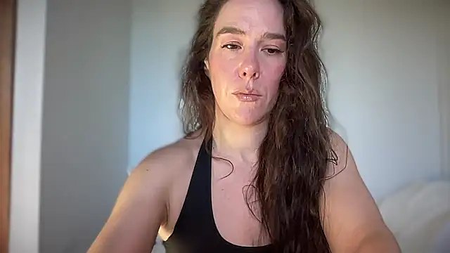 Snapshot of MilkyHoneyLullabies chatting on 11, 9, 2025 MilkyHoneyLullabies online show from 11, 9, 2025