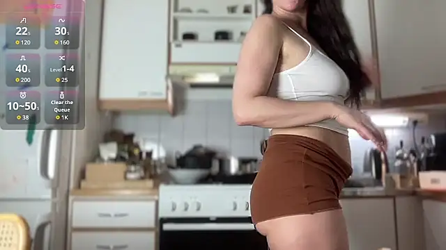 Snapshot of MilkyHoneyLullabies chatting on 16, 12, 2025 MilkyHoneyLullabies online show from 16, 12, 2025