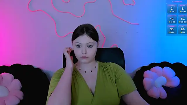 Snapshot of nikole_kitt chatting on 25, 7, 2026 nikole kitt online show from 25, 7, 2026