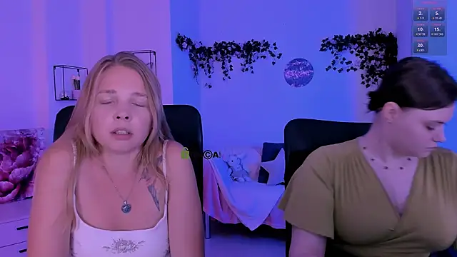 Snapshot of nikole_kitt chatting on 6, 8, 2026 nikole kitt online show from 6, 8, 2026