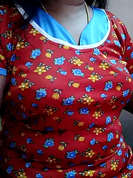 Snapshot of gaurika18 chatting on 13, 2, 2025 gaurika18 online show from 13, 2, 2025