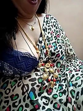 Snapshot of gaurika18 chatting on 13, 2, 2025 gaurika18 online show from 13, 2, 2025