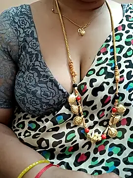 Snapshot of gaurika18 chatting on 15, 2, 2025 gaurika18 online show from 15, 2, 2025