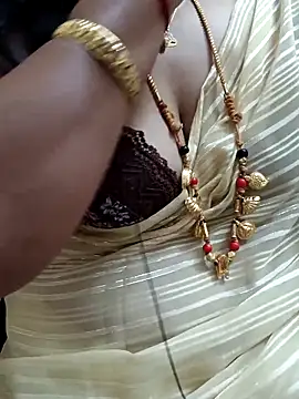 Snapshot of gaurika18 chatting on 21, 2, 2025 gaurika18 online show from 21, 2, 2025