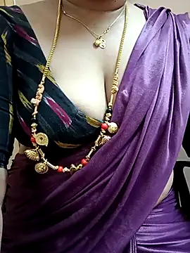 Snapshot of gaurika18 chatting on 1, 3, 2025 gaurika18 online show from 1, 3, 2025