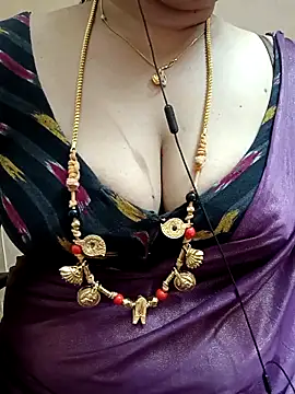 Snapshot of gaurika18 chatting on 2, 3, 2025 gaurika18 online show from 2, 3, 2025