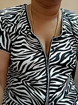 Snapshot of gaurika18 chatting on 3, 3, 2025 gaurika18 online show from 3, 3, 2025