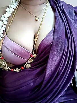 Snapshot of gaurika18 chatting on 5, 3, 2025 gaurika18 online show from 5, 3, 2025