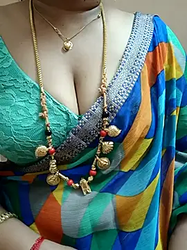 Snapshot of gaurika18 chatting on 7, 3, 2025 gaurika18 online show from 7, 3, 2025