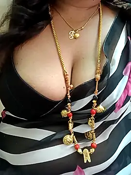 Snapshot of gaurika18 chatting on 9, 3, 2025 gaurika18 online show from 9, 3, 2025