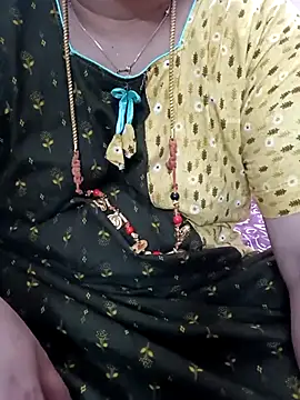 Snapshot of gaurika18 chatting on 11, 3, 2025 gaurika18 online show from 11, 3, 2025