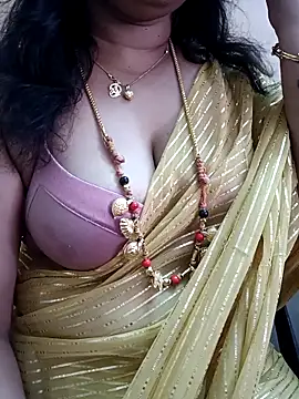 Snapshot of gaurika18 chatting on 14, 3, 2025 gaurika18 online show from 14, 3, 2025