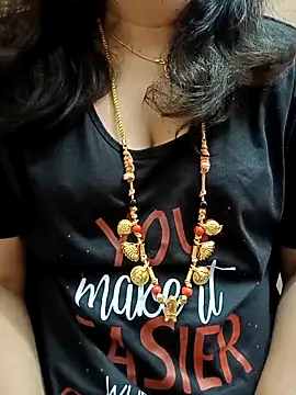 Snapshot of gaurika18 chatting on 15, 3, 2025 gaurika18 online show from 15, 3, 2025